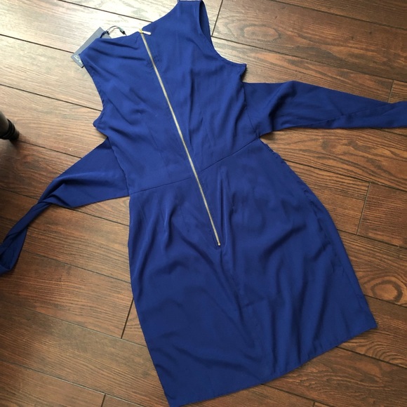 BEAUTIFUL New Blue tulip dress - Picture 7 of 7